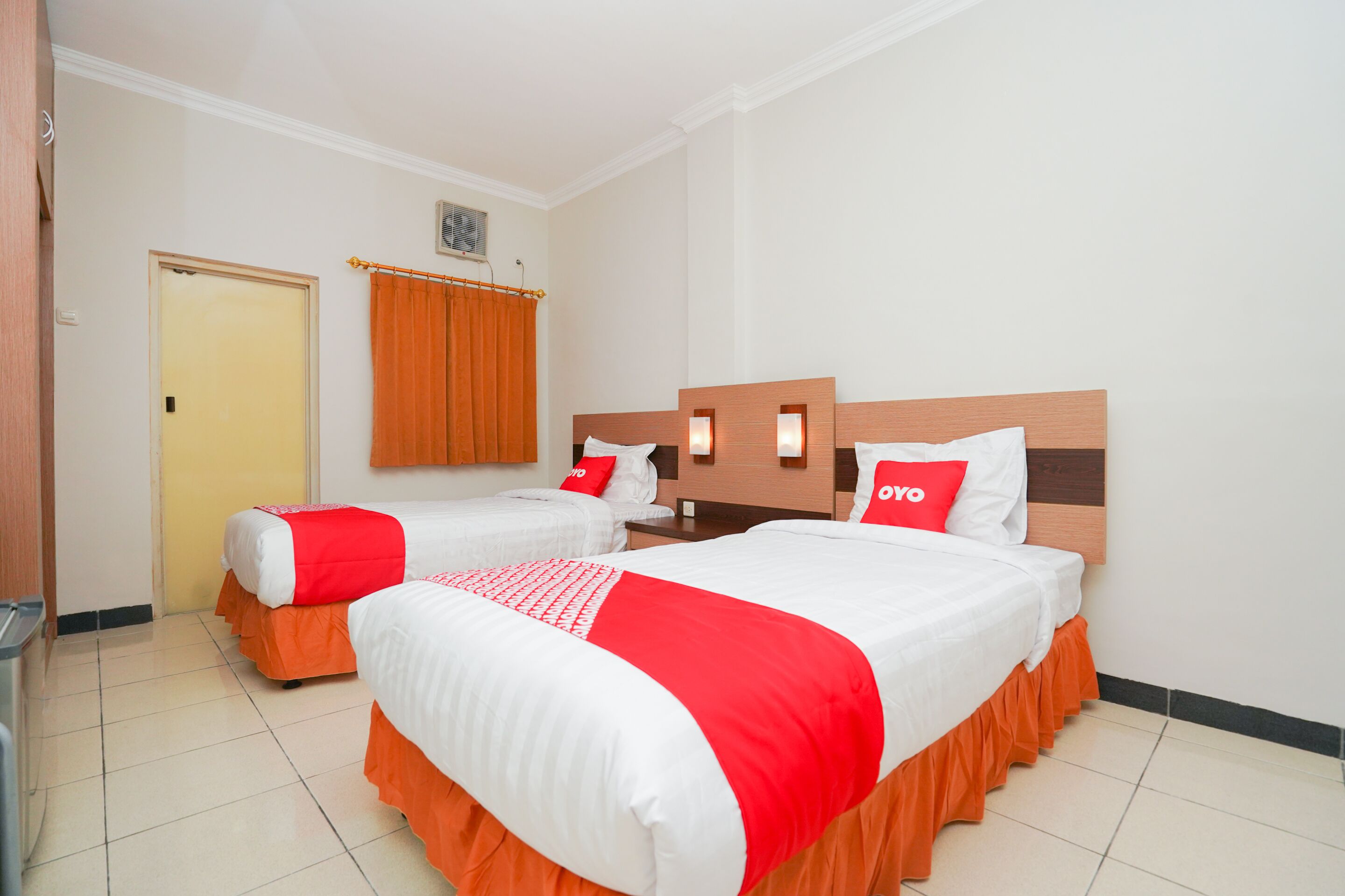 Deluxe Twin Room | Free WiFi, bed sheets