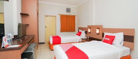 Deluxe Twin Room | Free WiFi, bed sheets