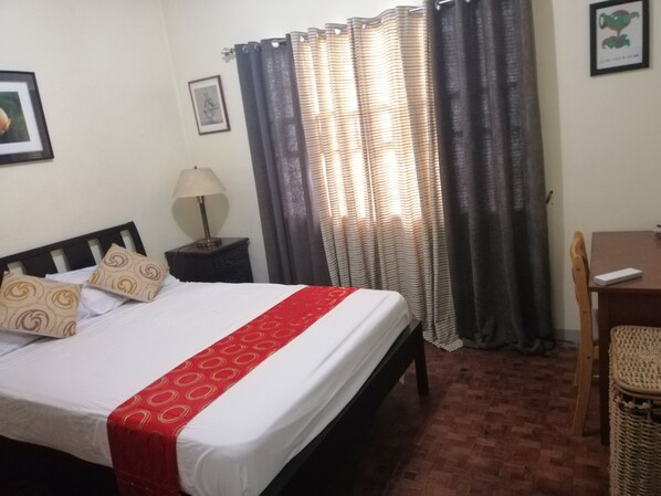 2 bedrooms, in-room safe, WiFi, wheelchair access