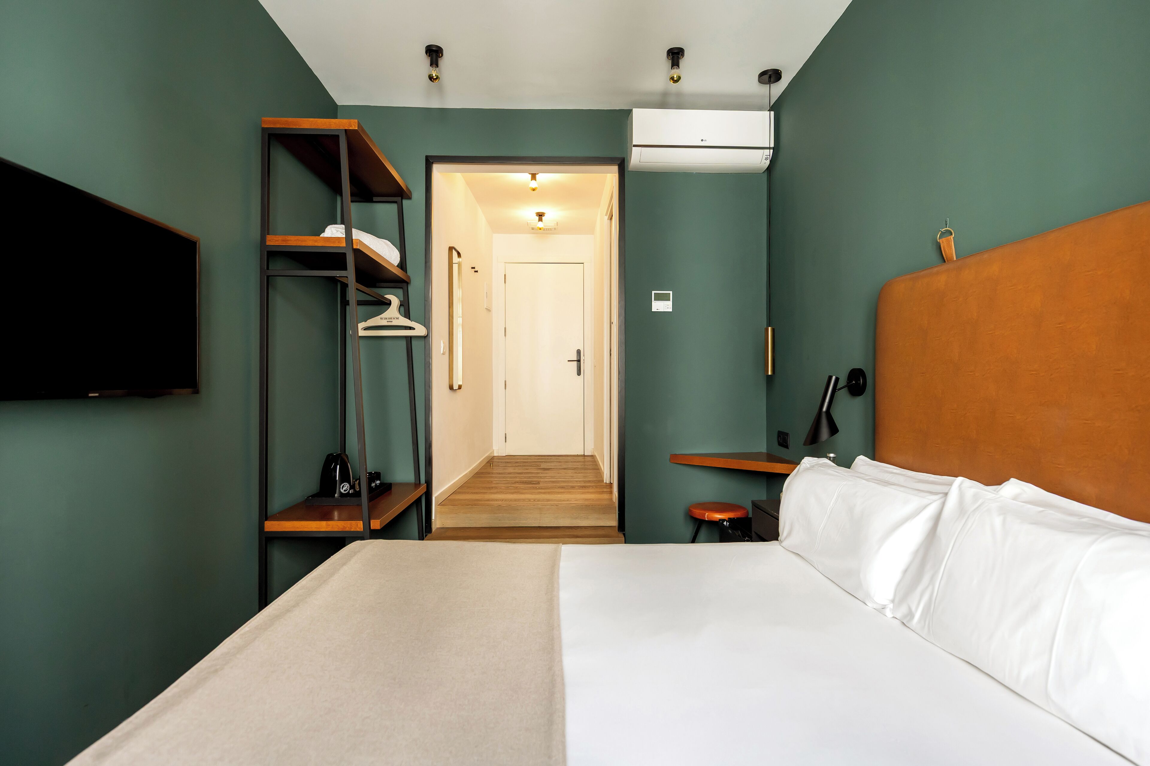 Double Room | Free WiFi, bed sheets