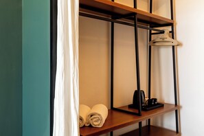 Deluxe Room | 1 bedroom, free WiFi, bed sheets