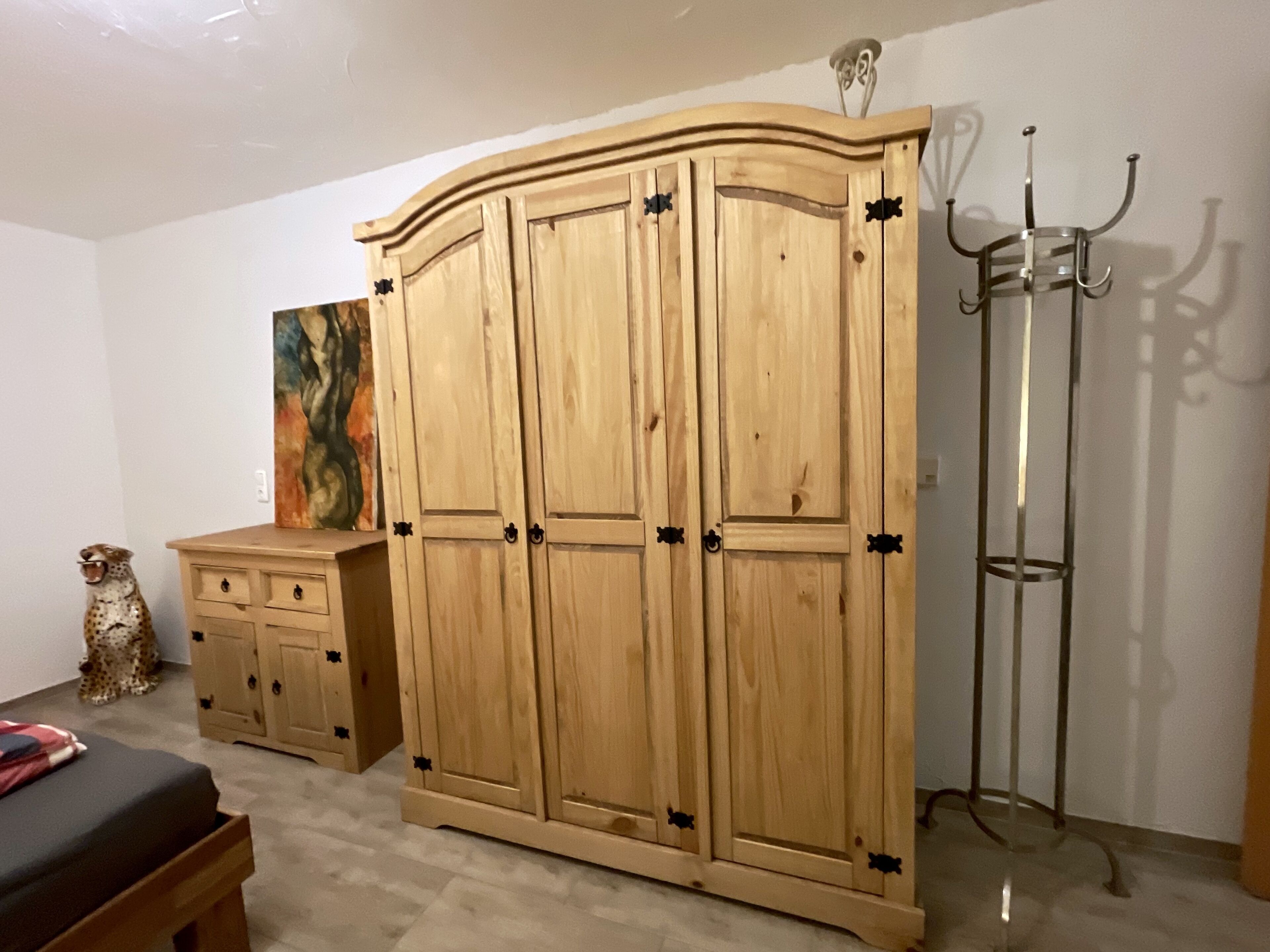 1 bedroom, iron/ironing board, cots/infant beds, free WiFi