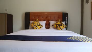 Standard Double Room | Free WiFi, bed sheets