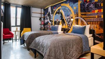 2 bedrooms, premium bedding, minibar, in-room safe