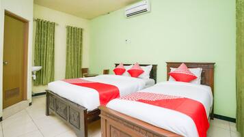 Desk, free WiFi, bed sheets