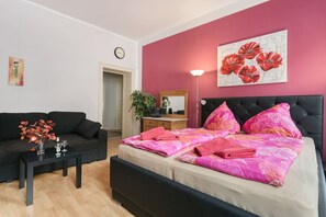 Klassiek appartement, 2 slaapkamers (Dresden) | 2 slaapkamers, lakens van Egyptisch katoen, luxe beddengoed