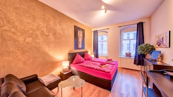 Classic Apartment, 2 Bedrooms (Dresden) | 2 bedrooms, Egyptian cotton sheets, premium bedding, memory foam beds