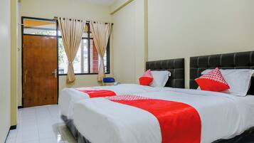 Free WiFi, bed sheets