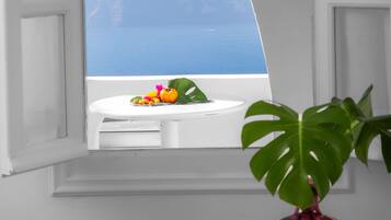 Studio (Caldera View) | Khu phòng khách | TV màn hình phẳng