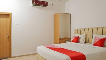 Free WiFi, bed sheets