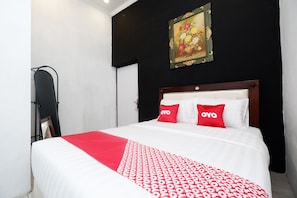 Quarto casal luxo | Escrivaninha, Wi-Fi de cortesia, roupa de cama