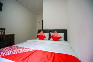 Standard Double Room - OYO 1586 Kerangga Homestay Syariah (Palembang)