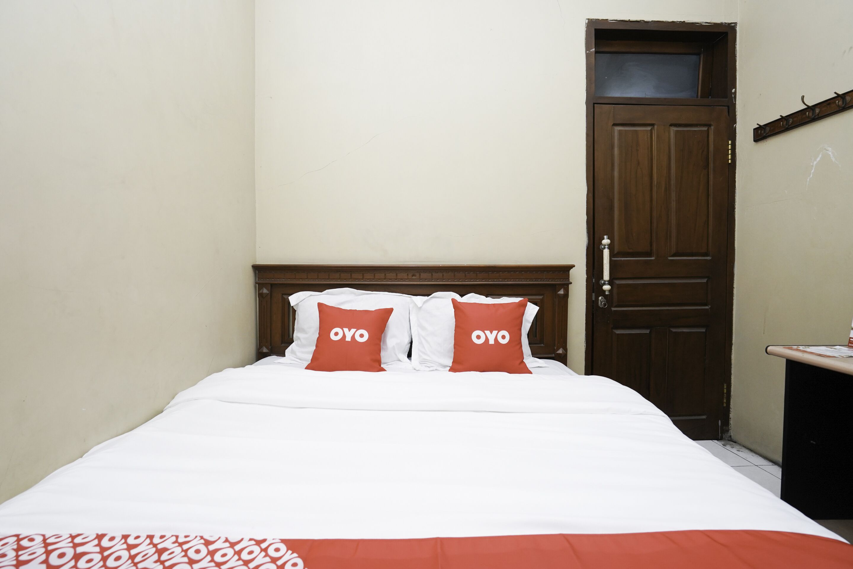 basic double room | free wifi, bed sheets