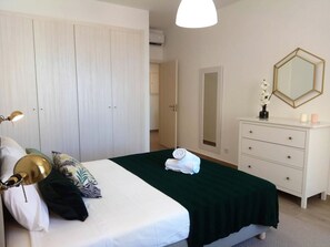 1 chambre, fer et planche à repasser, lit parapluie, Wi-Fi gratuit