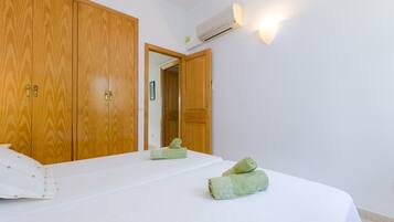 3 Schlafzimmer, Bügeleisen/Bügelbrett, kostenloses WLAN, Bettwäsche