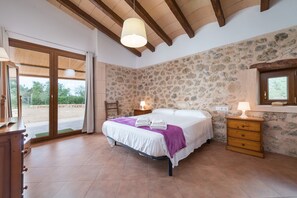 3 bedrooms, iron/ironing board, free WiFi, bed sheets - SA PLANA (VILLA CALVIA) - Fantastic finca with private pool, only 1.5 km from Calvià and (Calvià)