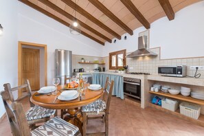 Fridge, microwave, oven, stovetop - SA PLANA (VILLA CALVIA) - Fantastic finca with private pool, only 1.5 km from Calvià and (Calvià)