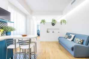 Deluxe Apartment, Mountain View, Annex Building | Private kitchen
