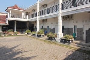 Exterior - OYO 1456 Hotel Garuda (Terbanggi Besar)