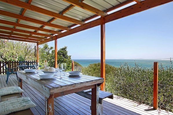 House (3 Bedrooms) | Balcony view