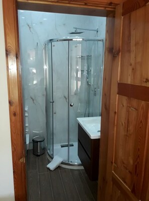 Shower, hair dryer, towels, shampoo - 85 PALMA LIVING- VICTORIA GOZO OLD TOWN CENTER (Ir-Rabat Għawdex)