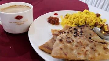 Daily full breakfast (INR 400 per person)