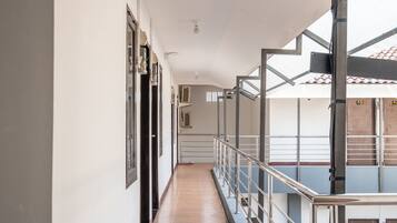 Lorong