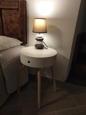 Minibar, escritorio, wifi gratis y ropa de cama 