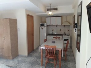 Family Studio | Bathroom | Shower, towels, soap, toilet paper