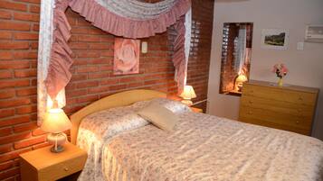 2 habitaciones, muebles diferentes, wifi gratis y ropa de cama