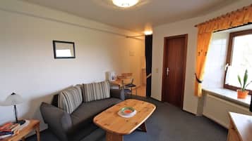 Apartment | Living area | TV