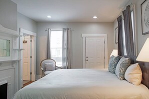 5 bedrooms, iron/ironing board, free WiFi, bed sheets