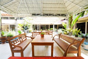 Restaurant - Hotel O Tampiarto (Probolinggo)