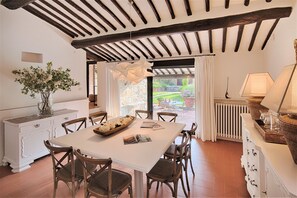 Essbereich im Zimmer