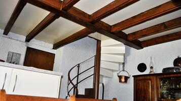 Cottage, 2 chambres, piscine privée, vue montagne | Restauration dans la chambre