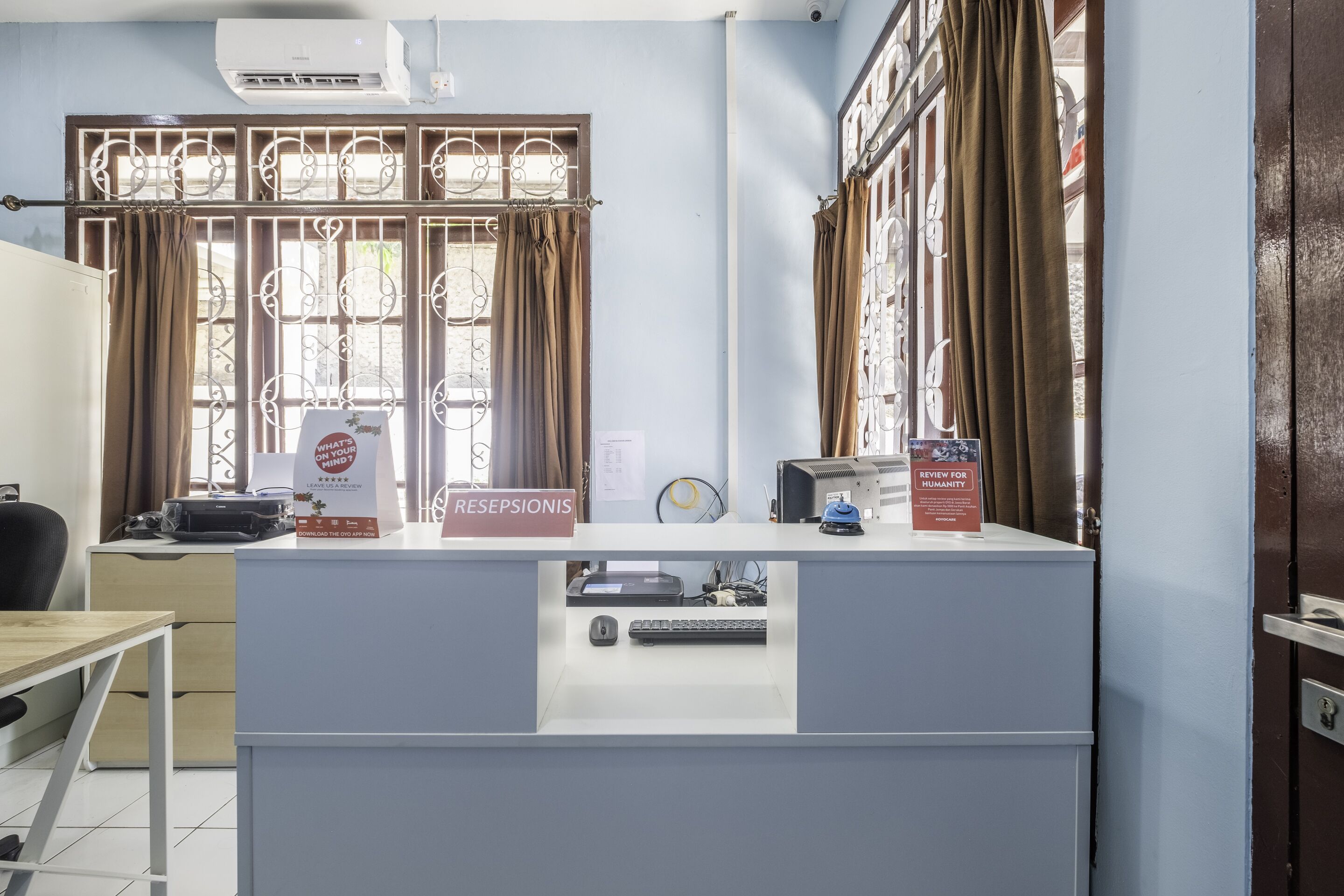 Pintu masuk interior