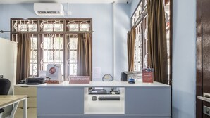 Pintu masuk interior