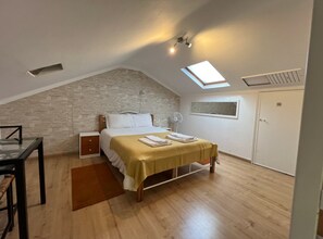 2 bedrooms, iron/ironing board, travel crib, free WiFi