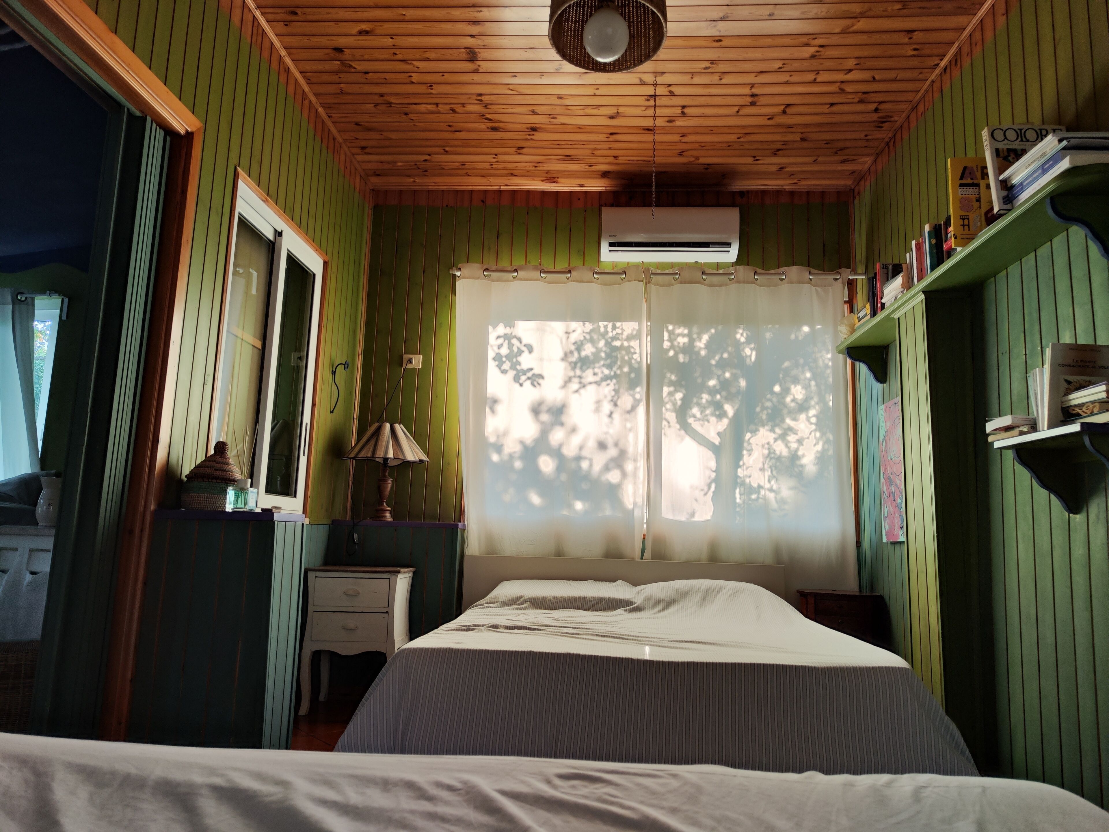 3 habitaciones, escritorio, tabla de planchar con plancha y wifi gratis 