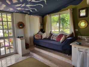 Smart TV, DVD player, table tennis, books - Delightful country house near the sea with orchard (Fondi (Latina ))