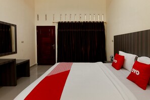 Deluxe Double Room | Free WiFi, bed sheets