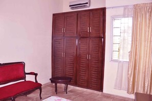 Executive Double Room | Interior - Hotel Residence du Bonheur (Abidjan)