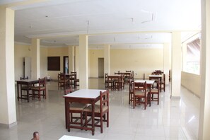 Free daily continental breakfast - Hotel Residence du Bonheur (Abidjan)