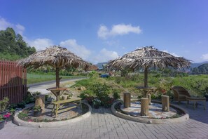 Exterior detail - Super OYO 1696 Sapo Rumbia (Berastagi)