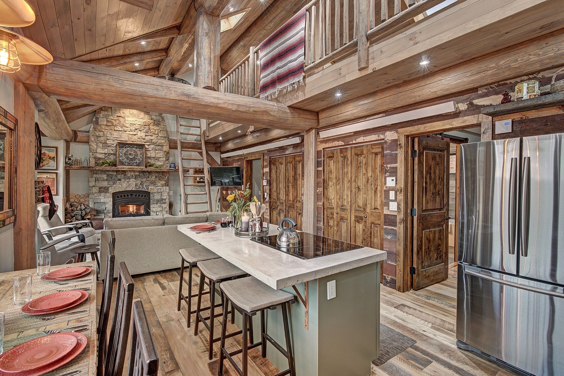 Cabin, 2 Bedrooms | Private kitchen | Fridge, oven, coffee/tea maker, electric kettle