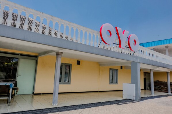 Exterior - OYO 1289 Cbr Residence (Malang)