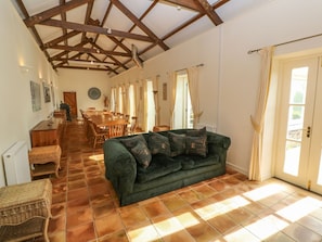 Cottage | Bahagian dalam