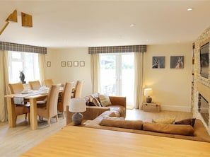 Cottage | Interior