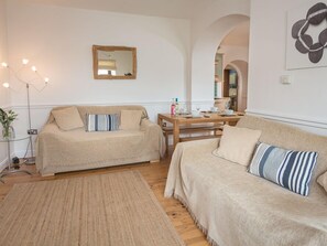 Cottage | Living room | TV - 2 Armada House (Kingsbridge)
