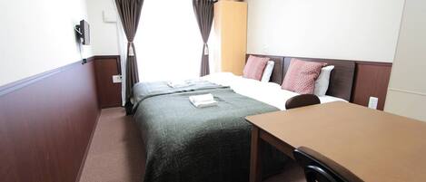 Free WiFi, bed sheets